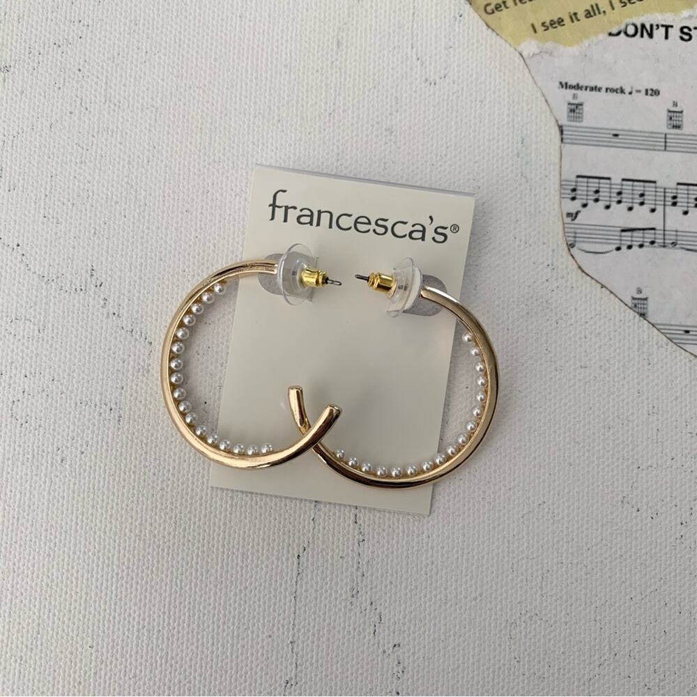 Francesca’s Ariadne Inside Pearl Lined Gold Hoop Earrings - Picture 4 of 4